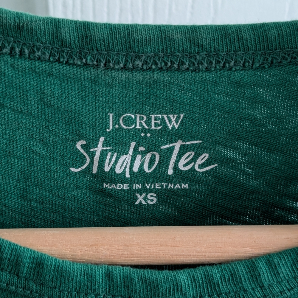 J. Crew Studio Fitted Green Short Sleeve Tee, Alpine Meadow - Picture 3 of 3
